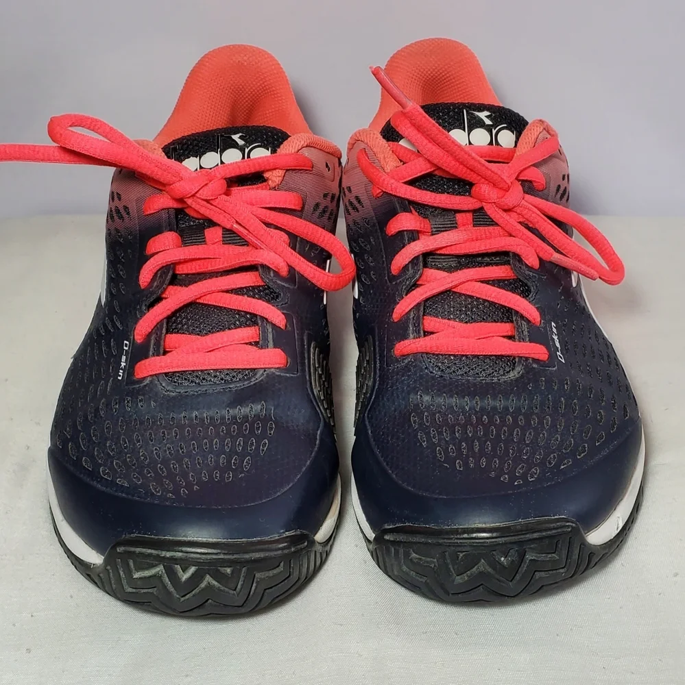 Diadora Women's Size 9 Blushield Speed 2 Sneakers.